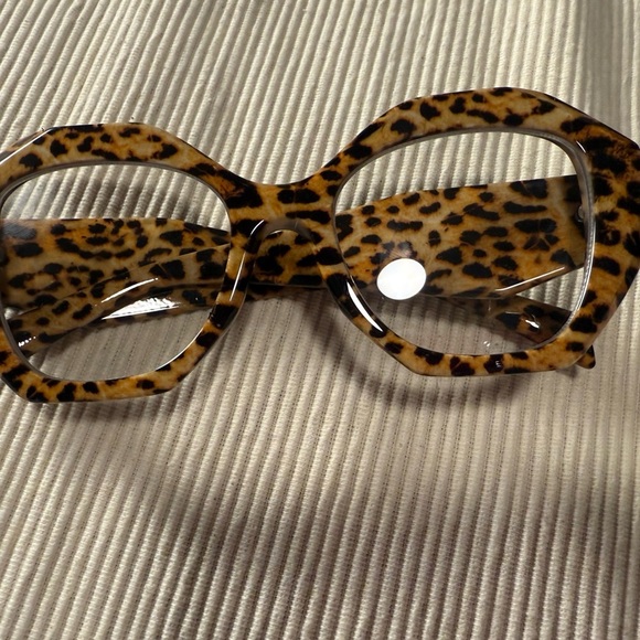 Leopard Print Oversized Glasses - Picture 3 of 6